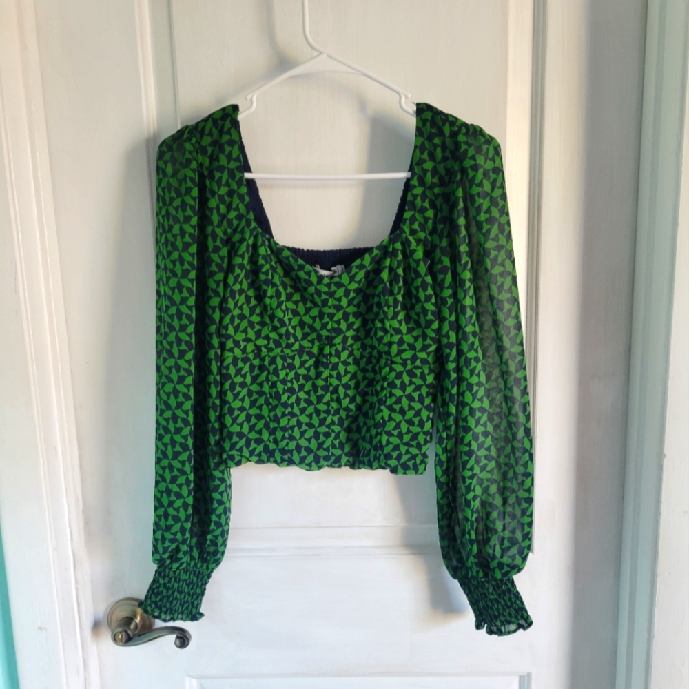 Abercrombie & Fitch Puff Sleeve Green and Navy Printed Top Cropped Size Small